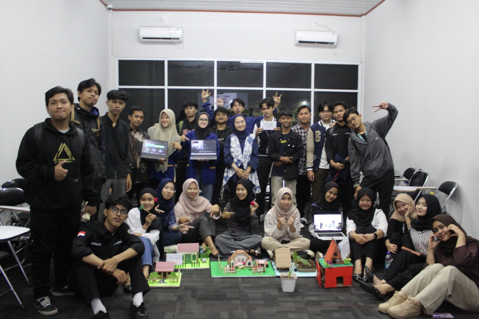 Pameran Machine Learning